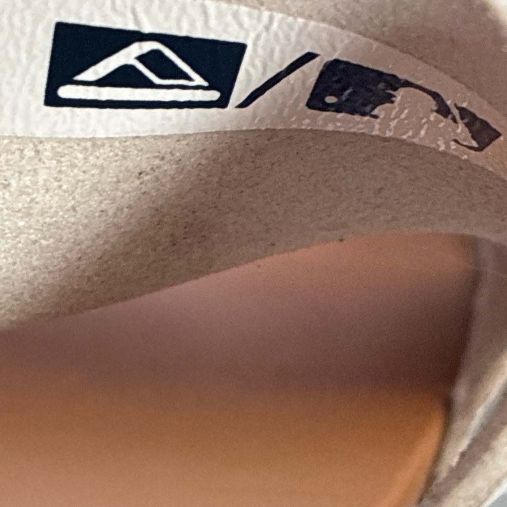 Reef Women’s Cushion Vista Slides, White, NY Yankees, MLB (Sz9) - Picture 6 of 11
